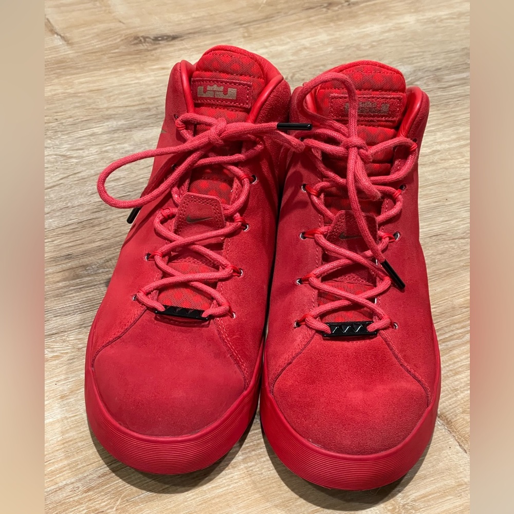 Lebron 12 NSW Lifestyle OS Size 10.5 - Picture 3 of 17